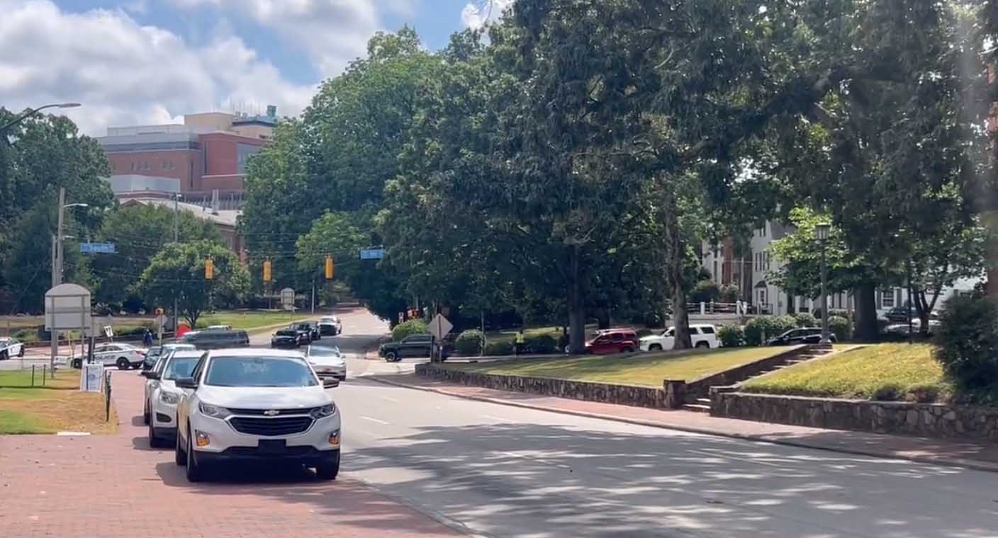 Reportan tiroteo en Universidad de Carolina del Norte, EEUU