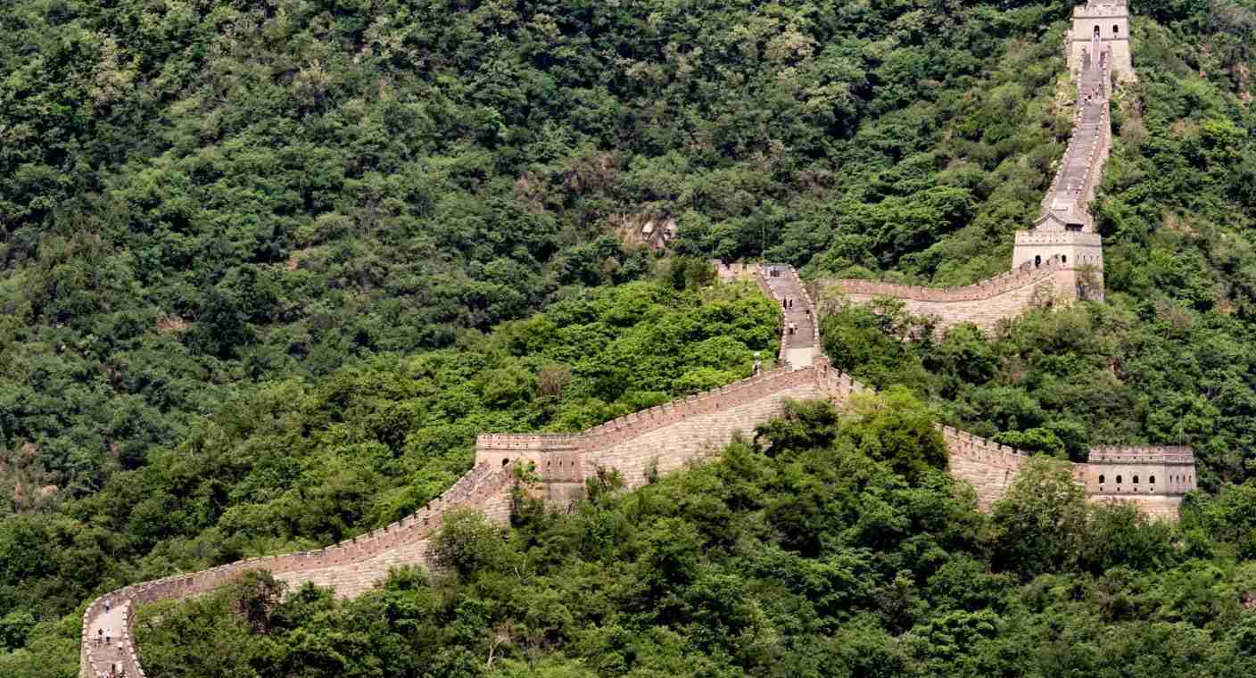 Detienen a dos personas por abrir un hueco en la Gran Muralla China