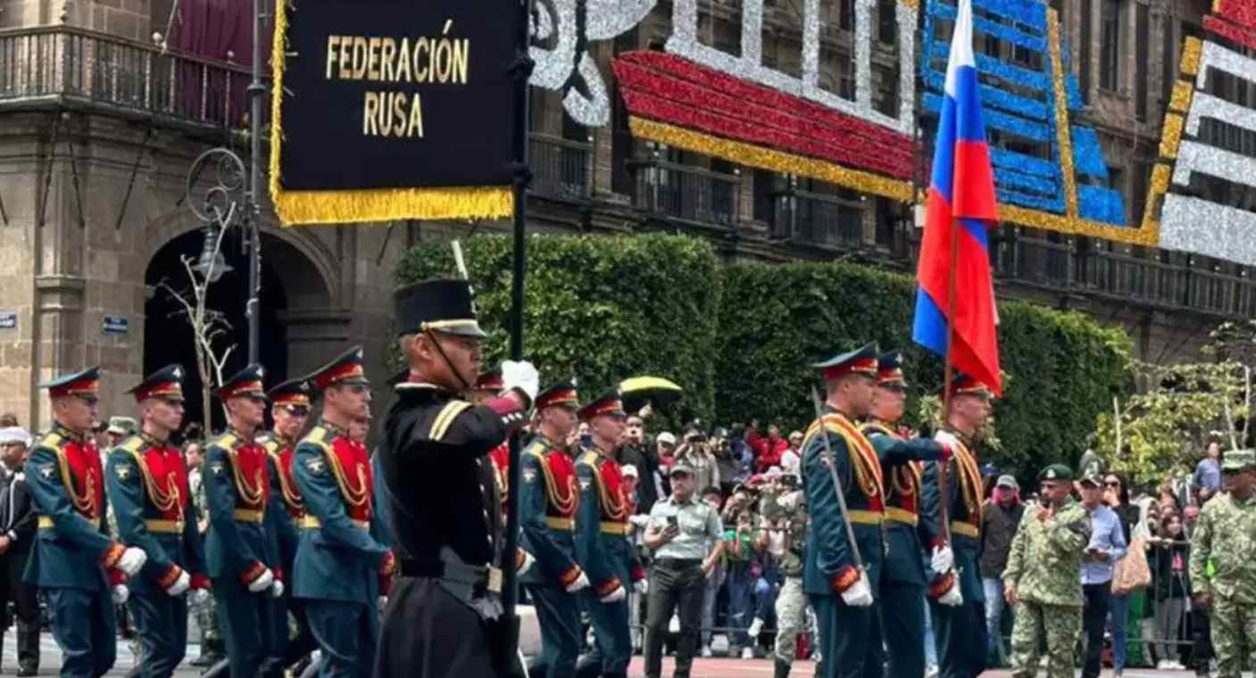 Embajadora de Ucrania critica presencia de militares rusos en desfile mexicano