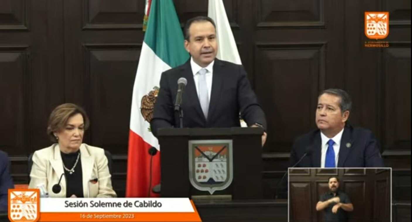 ‘Reconozco el esfuerzo de día y noche, más allá de las temperaturas y horarios’: Toño Astiazarán entrega Segundo Informe de Gobierno en Palacio Municipal