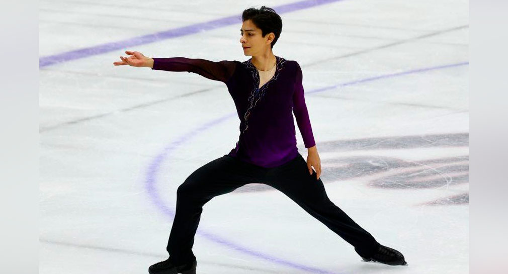 Donovan Carrillo gana con patines prestados medalla de plata en torneo internacional