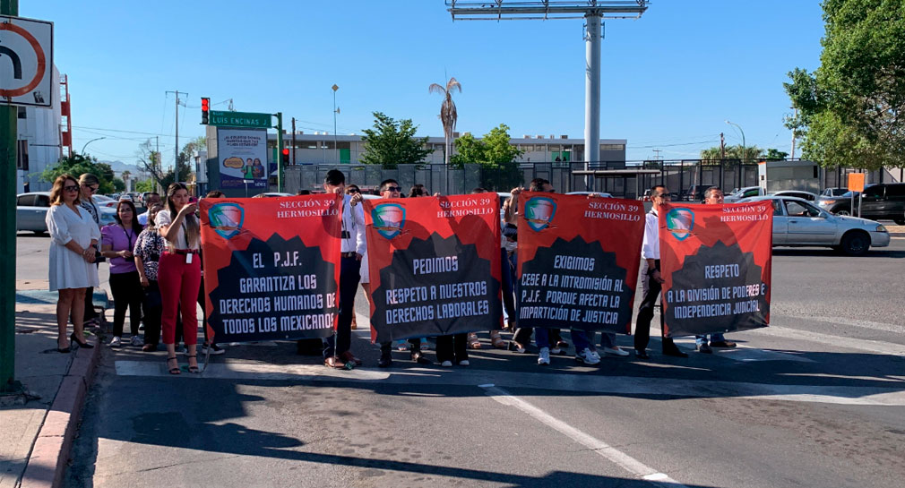 Se manifiestan trabajadores del Poder Judicial de la Federación en Hermosillo; recorte que se hace es “injustificado”, señalan