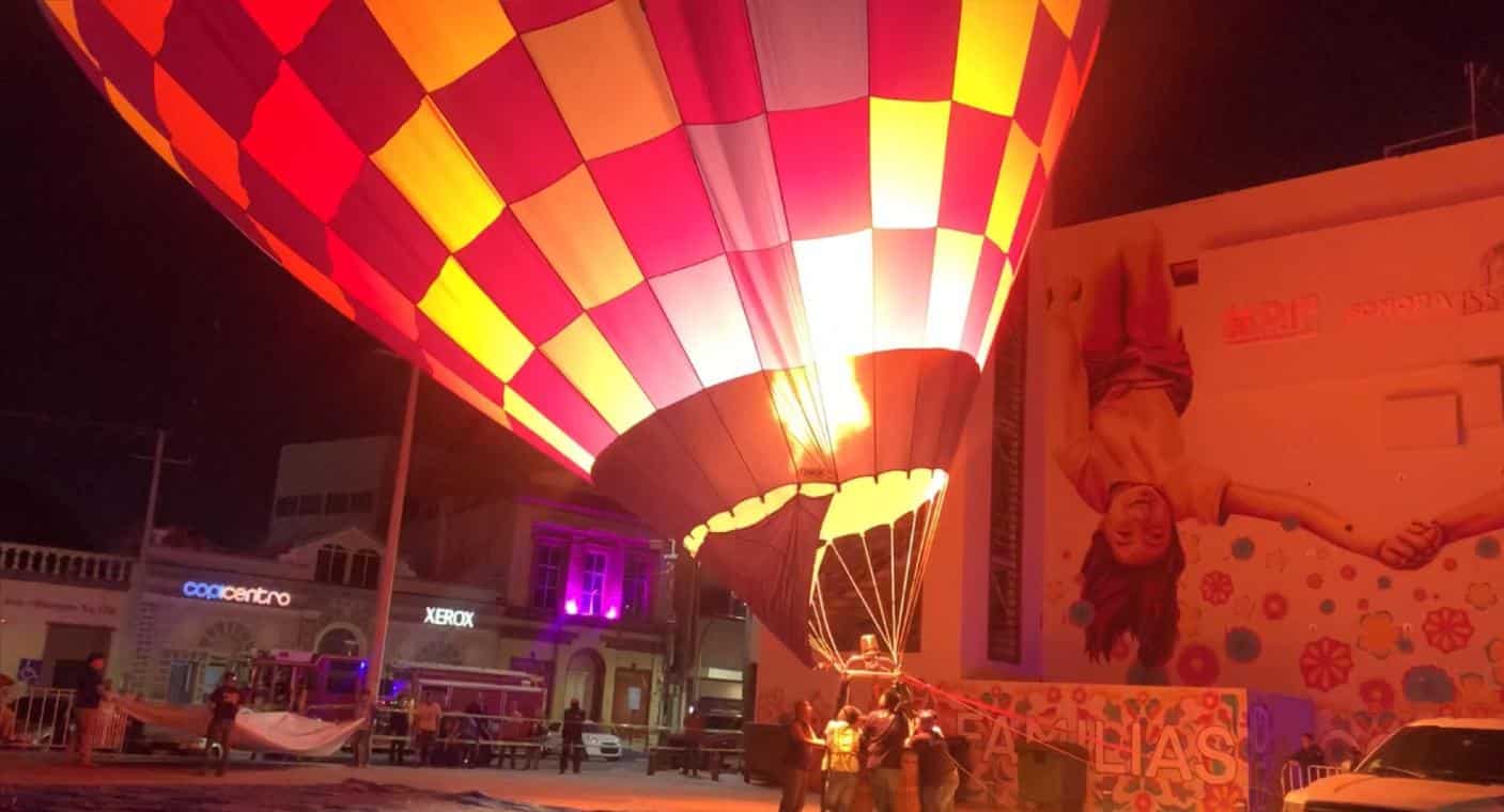 Exhiben uno de los 30 globos aerostático previo al Festival Internacional del Globo, en Hermosillo
