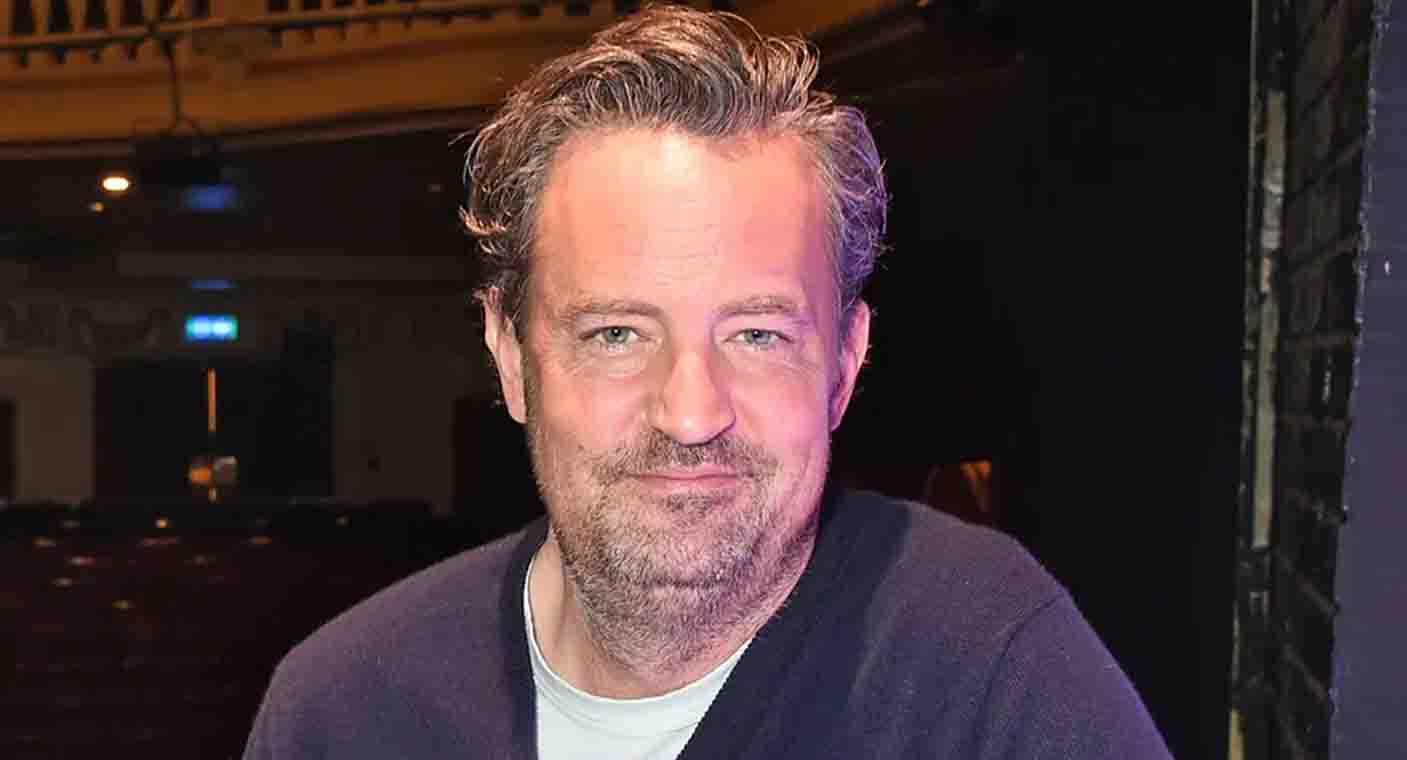 Exnovia de Matthew Perry pide se investigue a médicos del actor por su muerte