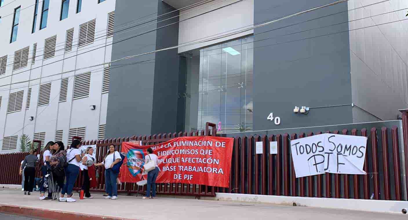 Trabajadores del Poder Judicial vuelven a manifestarse en calles de Hermosillo, explican sus funciones a la ciudadanía