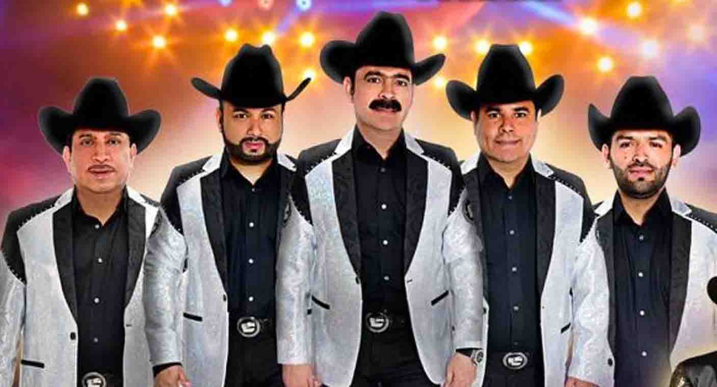 Multan a Los Tucanes de Tijuana por cantar narcocorridos en una feria de Chihuahua