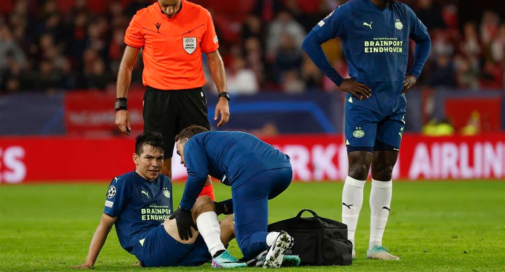 ‘Chucky’ Lozano sale lesionado de partido de Champions League entre PSV y Sevilla