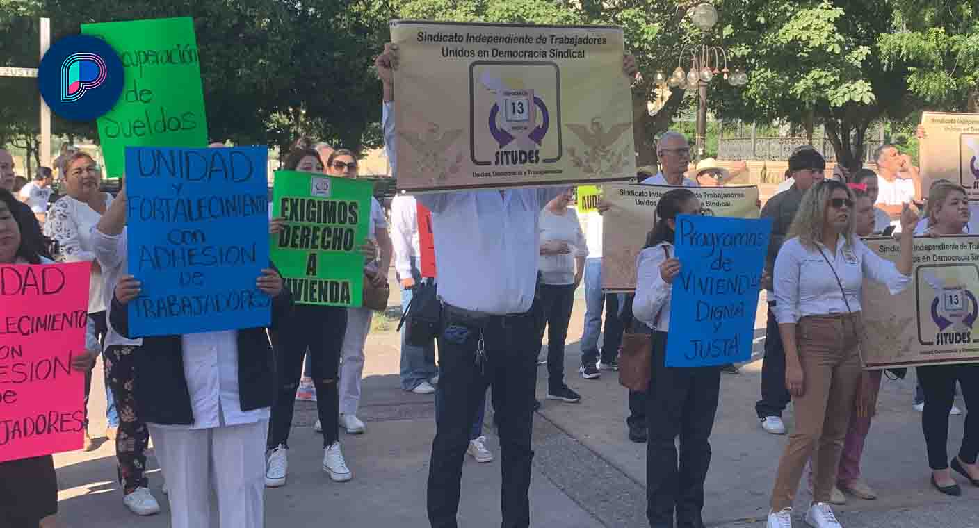 Se manifiestan trabajadores de Situdes frente a Palacio de Gobierno en Hermosillo; exigen mejores condiciones laborales