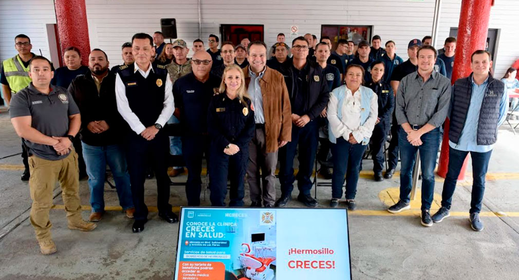 Entregan más de 200 credenciales a Bomberos de Hermosillo para servicios médicos gratuitos para ellos y sus hijos menores de edad