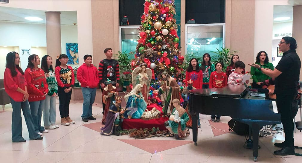 Comparte Coro Infantil de Hermosillo la alegría de la Navidad al interpretar villancicos en Hospital CIMA