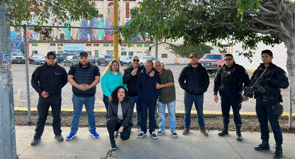 Reúnen en Tijuana a persona desaparecida y hallada en Hermosillo con su familia