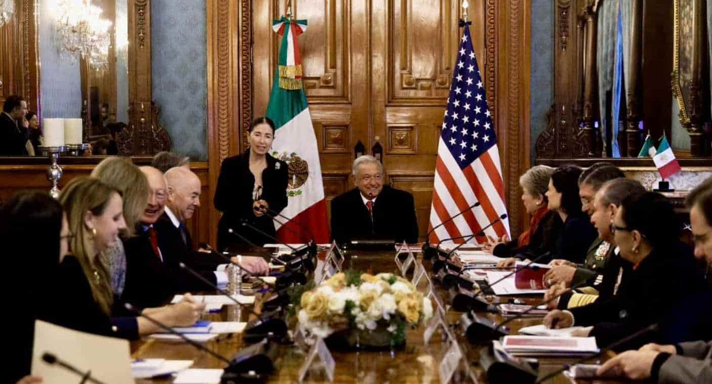 México acuerda formar equipo con EEUU para atender conflicto migratorio