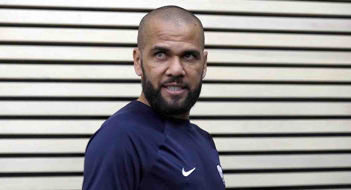 Audiencia de Barcelona mantiene a Dani Alves en libertad provisional