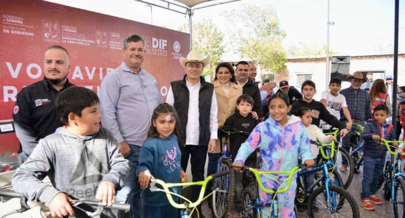 Entrega Alfonso Durazo insumos a familias vulnerables para temporada decembrina durante Operativo Navideño en Bavispe