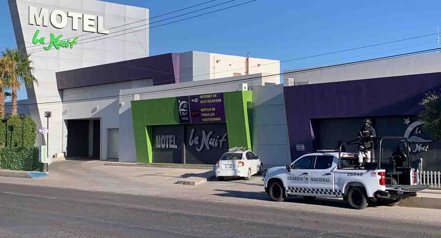 Hombre intenta quitarse la vida con arma de fuego en motel de Hermosillo