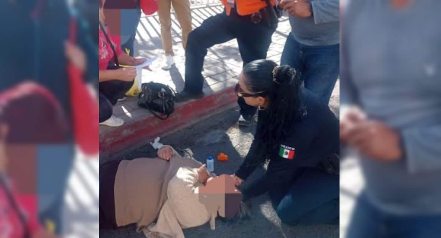 Policías auxilian a mujer de 62 años tras caerse en la calle y resultar herida, en el Centro de Hermosillo