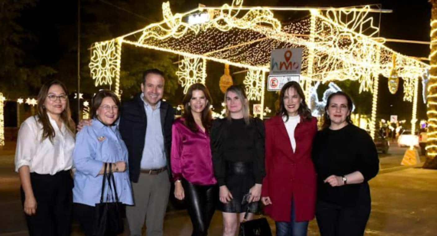 Activan Villa Navideña y árbol navideño en la Plaza Alonso Vidal de Hermosillo