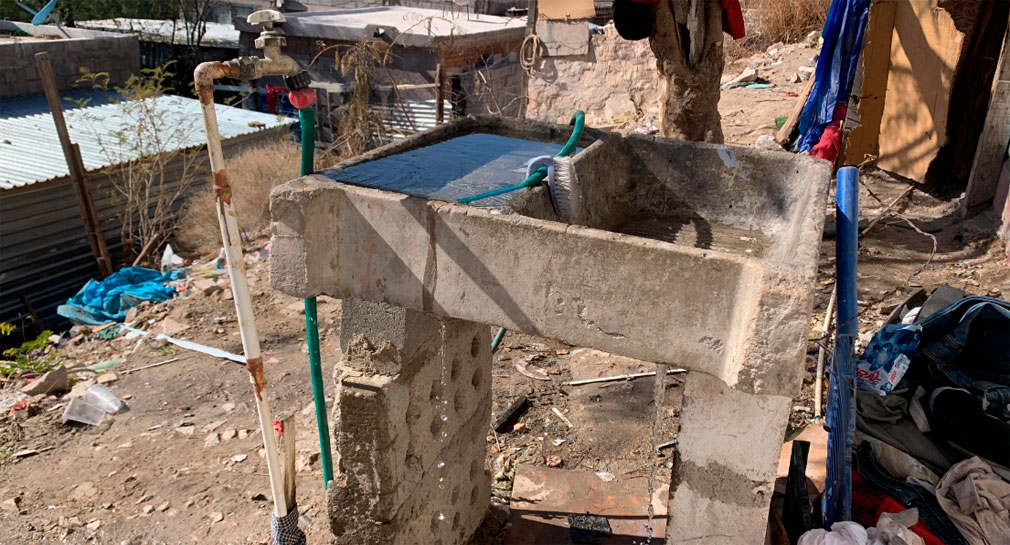 Reportan vecinos de la colonia Insurgentes en Hermosillo problemas con el suministro de agua, baja presión y servicio intermitente