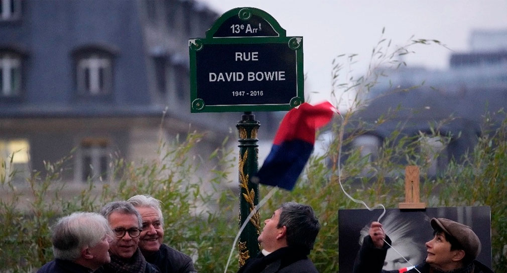 París nombra una de sus calles en honor al cantante David Bowie