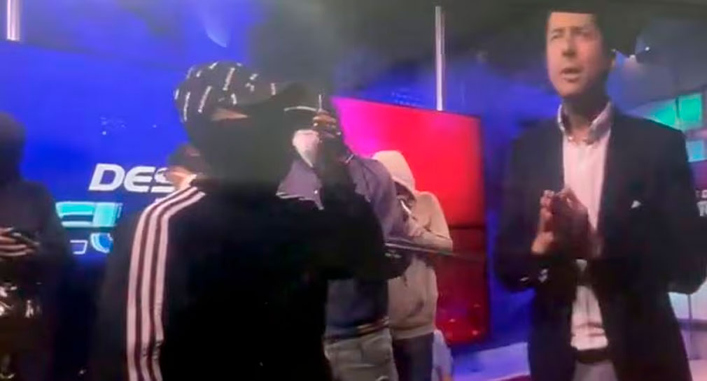 Detiene Policía de Ecuador a hombres armados que tomaron canal de televisión