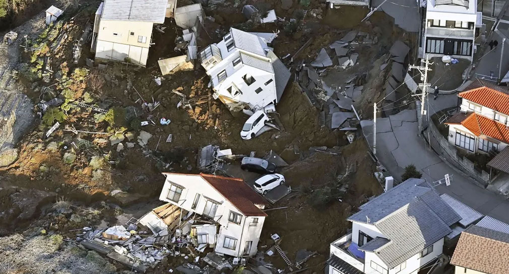 Van al menos 48 muertos por sismo en Japón, persisten las réplicas