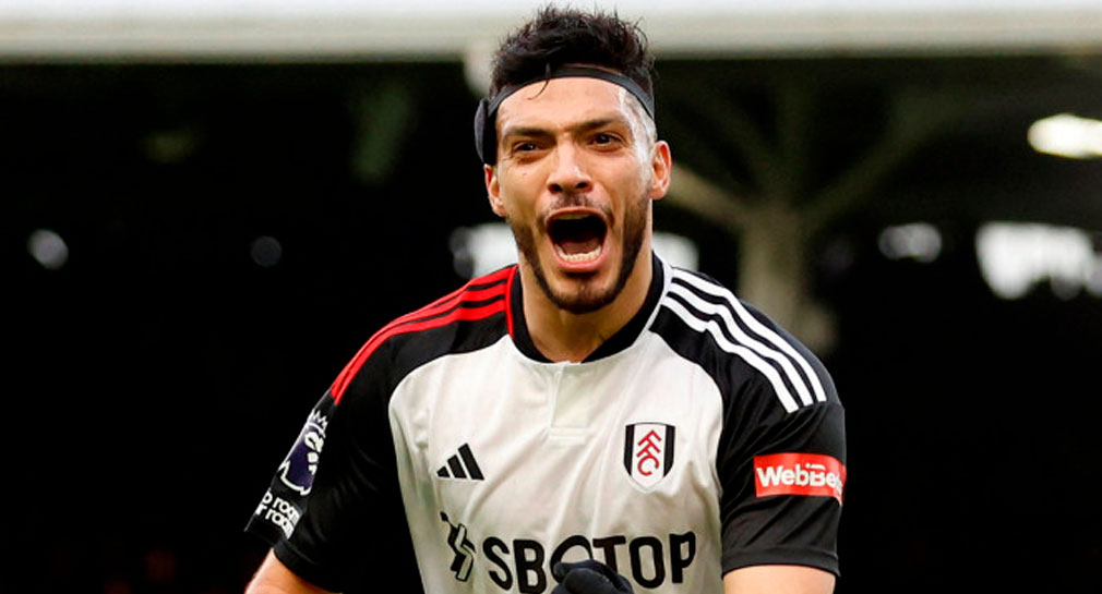 Aficionados del Fulham eligen gol de Raúl Jiménez como el mejor del mes