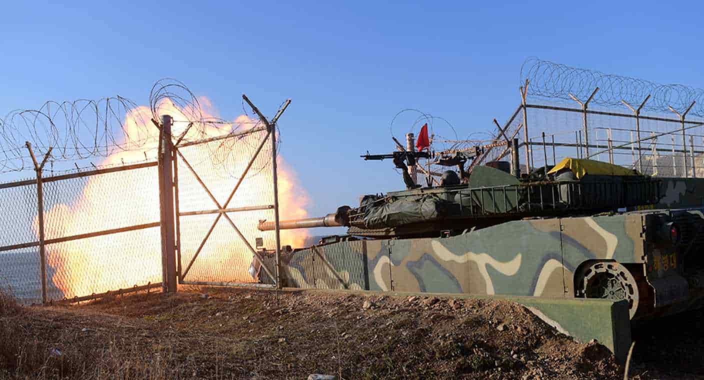 Corea del Norte dispara cientos de proyectiles de artillería al mar contra militares del Sur