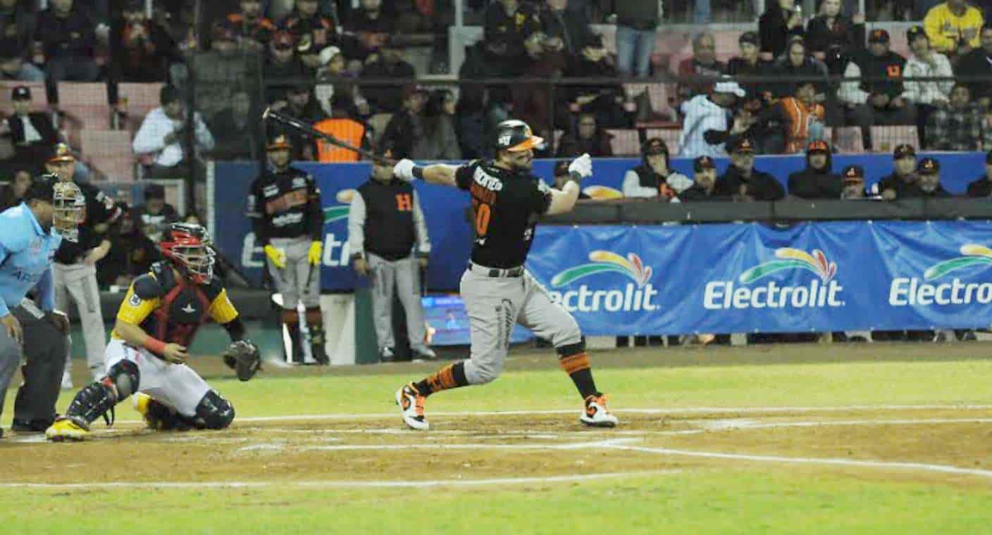 Naranjeros se coloca 2-1 al frente en la serie al imponerse 7-6 a Navojoa en tercer encuentro