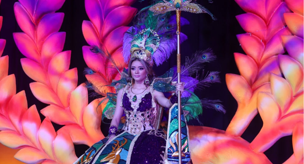 Coronan a Andrea Viramontes como reina del Carnaval de Guaymas 2024