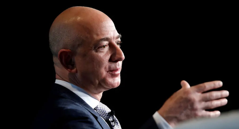 Jeff Bezos vende alrededor de 2 mmdd en acciones de Amazon