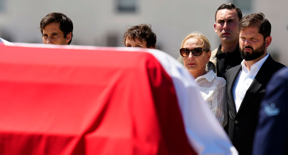 Expresidente Piñera murió por asfixia por sumersión, él iba como piloto: Fiscalía chilena
