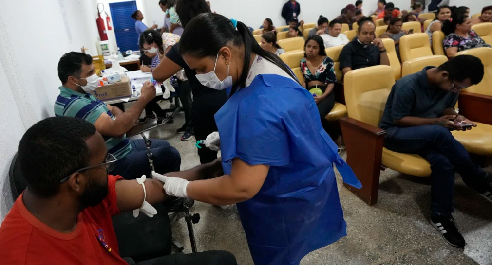 Río de Janeiro declara emergencia por brote de dengue, justo antes del Carnaval