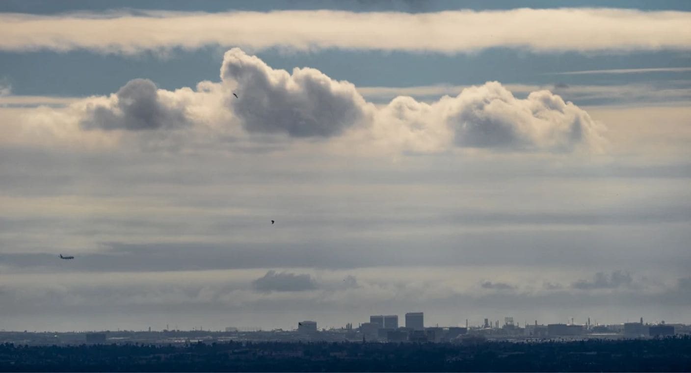 Nueva ronda de tormentas invernales azota a California; alertan posibles inundaciones