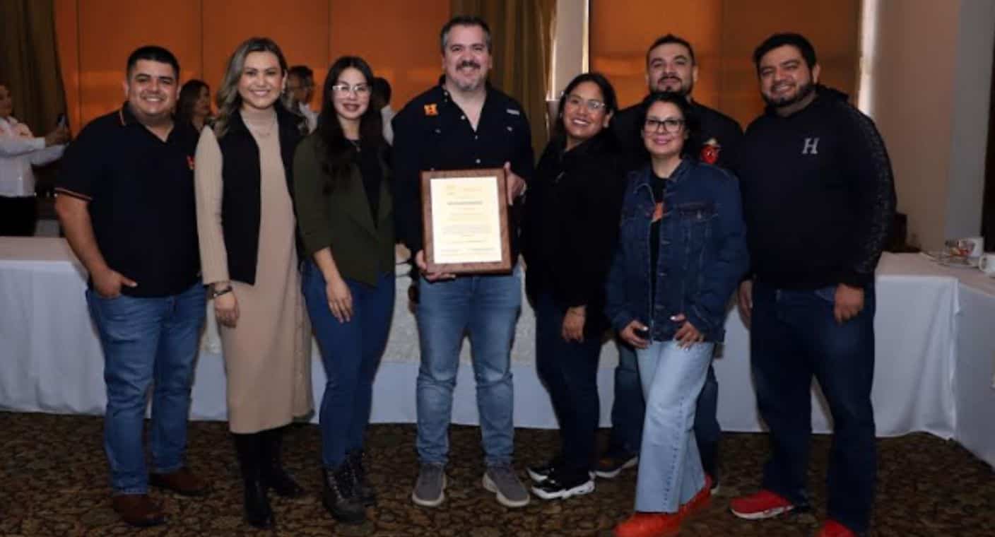 Por el Día Nacional del Cronista, reconocen a Oscar Soria y “Willy” Valencia, voces de los Naranjeros de Hermosillo