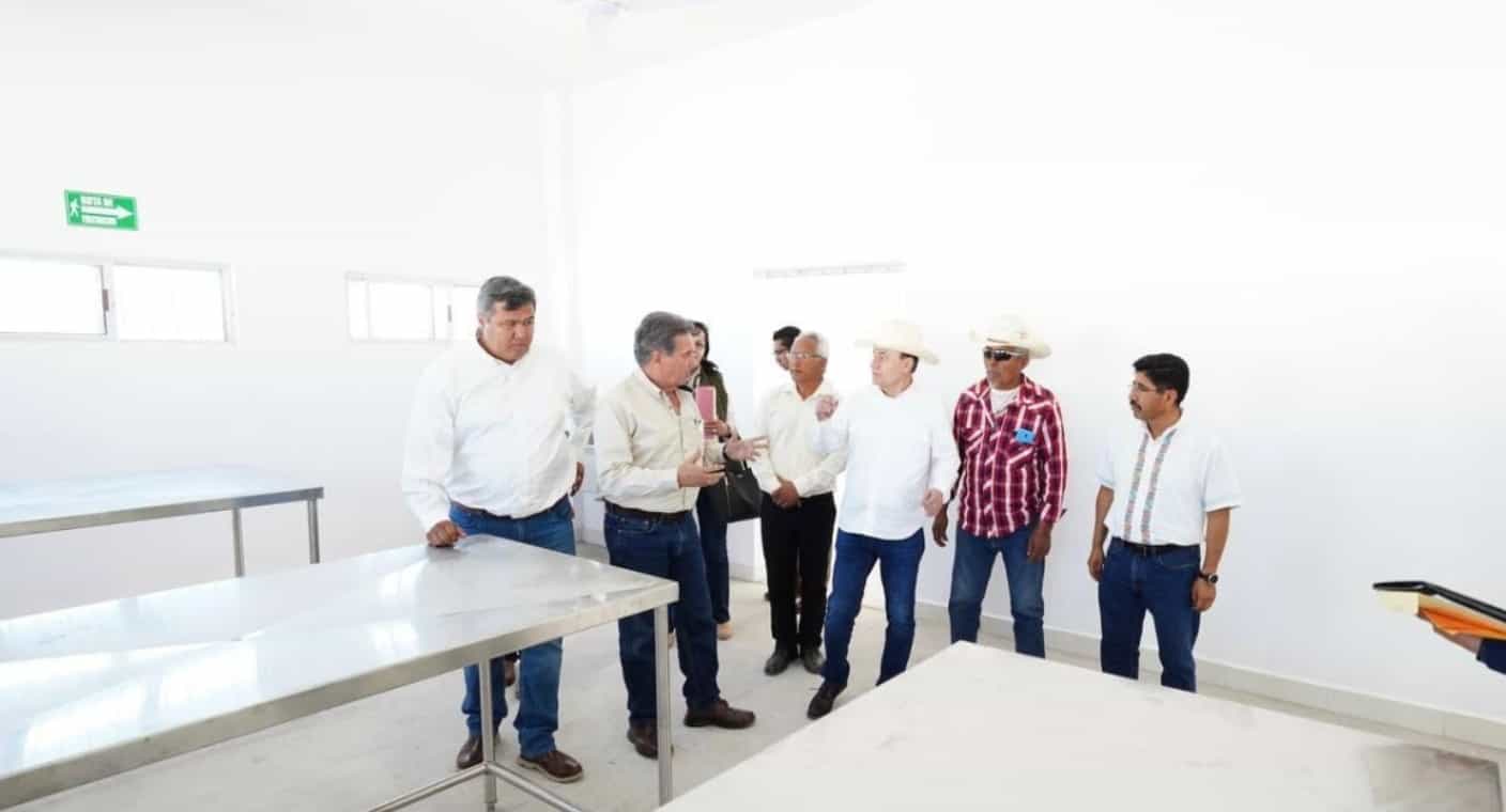 Gobernador Durazo entrega obra y equipamiento para el Desarrollo Pesquero para la justicia al Pueblo Yaqui