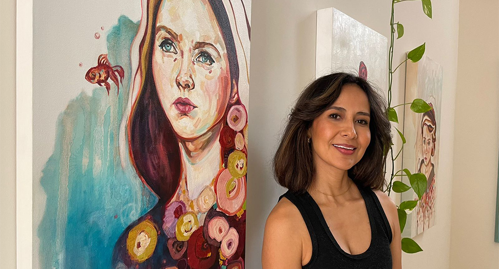 La sonorense Carolina Parra tiene 14 años enseñando en Artemis, taller de pintura y dibujo en Hermosillo; ha publicado su obra en EEUU, Canadá y México