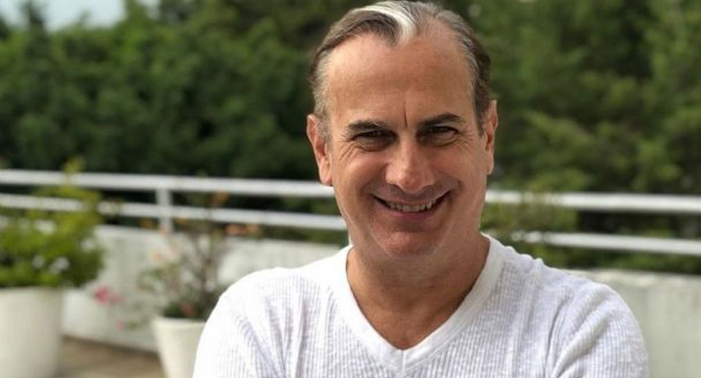 Acusan al conductor Patricio Cabezut de abuso sexual contra sus hijas
