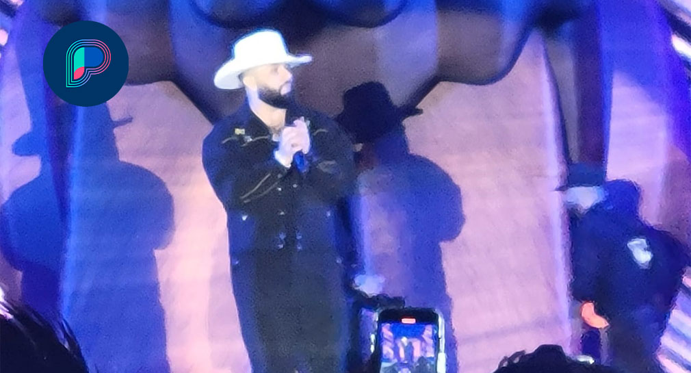 Presume Carin León gusto por la ‘c0c4’ en concierto en Hermosillo; indigna a usuarios de X
