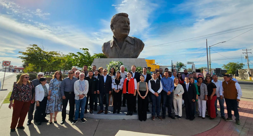 Realizan guardia de honor en monumento a Colosio en Hermosillo, en su 30 aniversario luctuoso