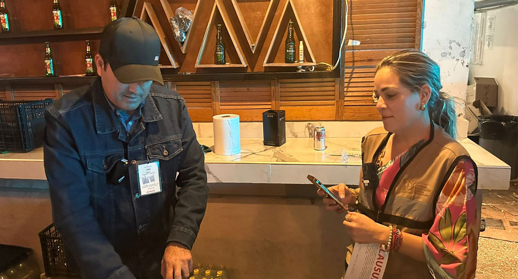 Clausuran establecimiento Mauka en Guaymas por exceder horario permitido y permitir consumo de alcohol en menores