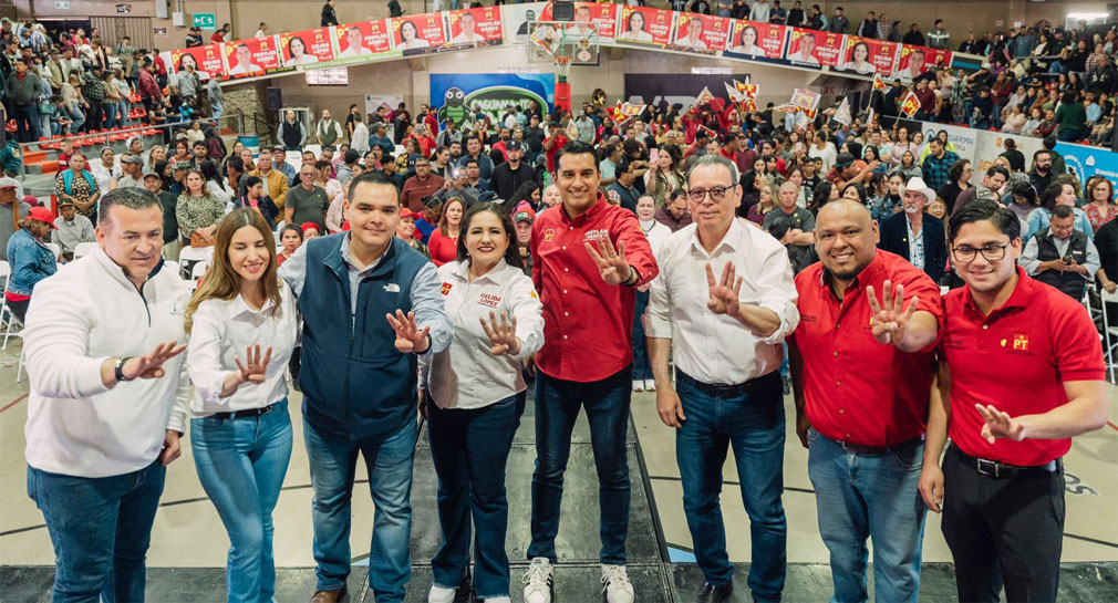 Célida López y Froylán Gámez, candidatos al Senado por el PT, se reúnen con organizaciones civiles, simpatizantes y trabajadores en SLRC