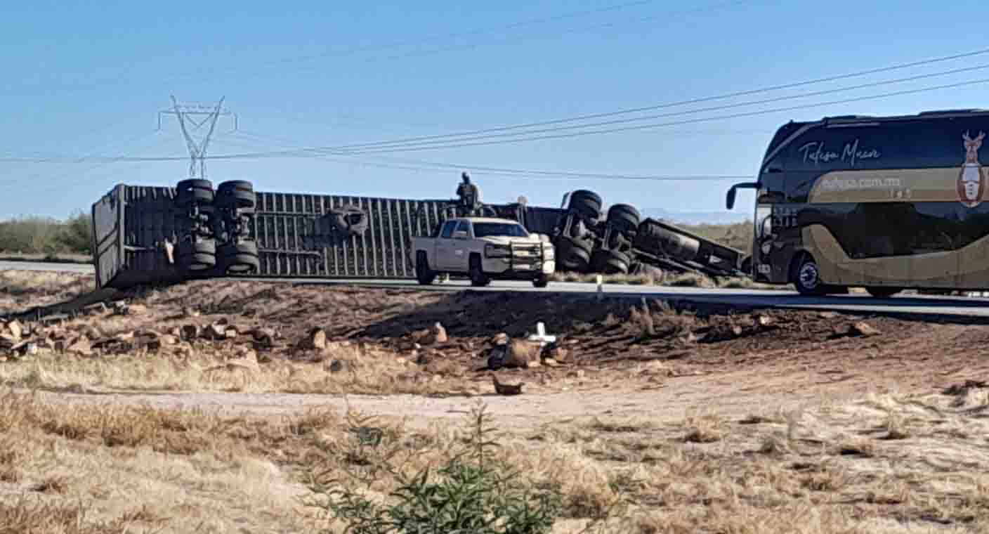 Precaución al viajar: se registra tránsito lento en carretera Hermosillo-Santa Ana por accidente de tráiler