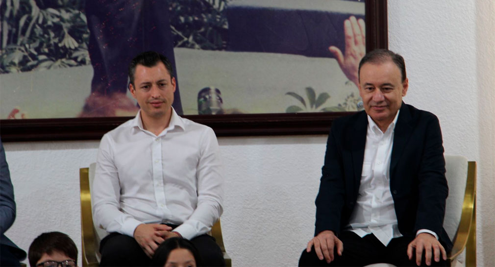 A México le arrancaron un candidato, pero a mí me quitaron un padre: Colosio Riojas durante presentación de libro en Magdalena de Kino