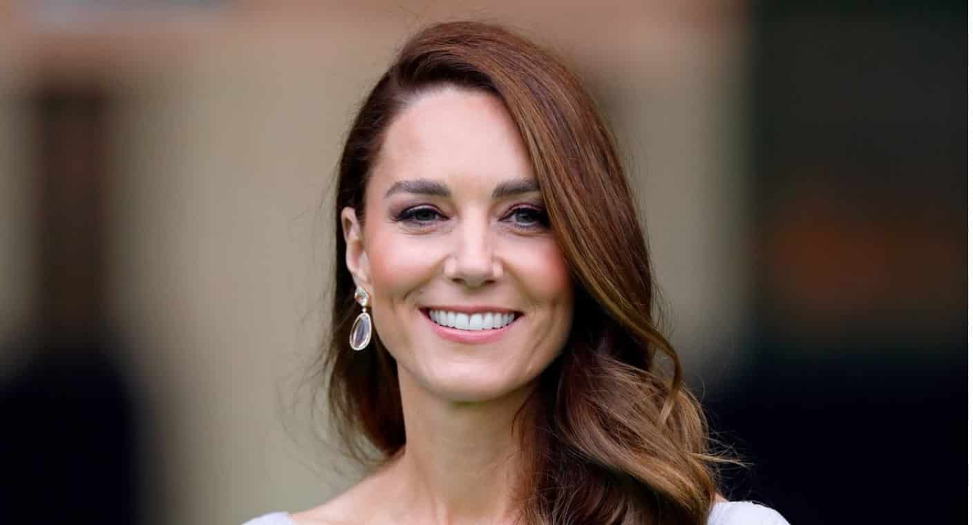 Reaparece Kate Middleton, princesa de Gales; tratamiento contra cáncer hace ‘buenos progresos’, afirma