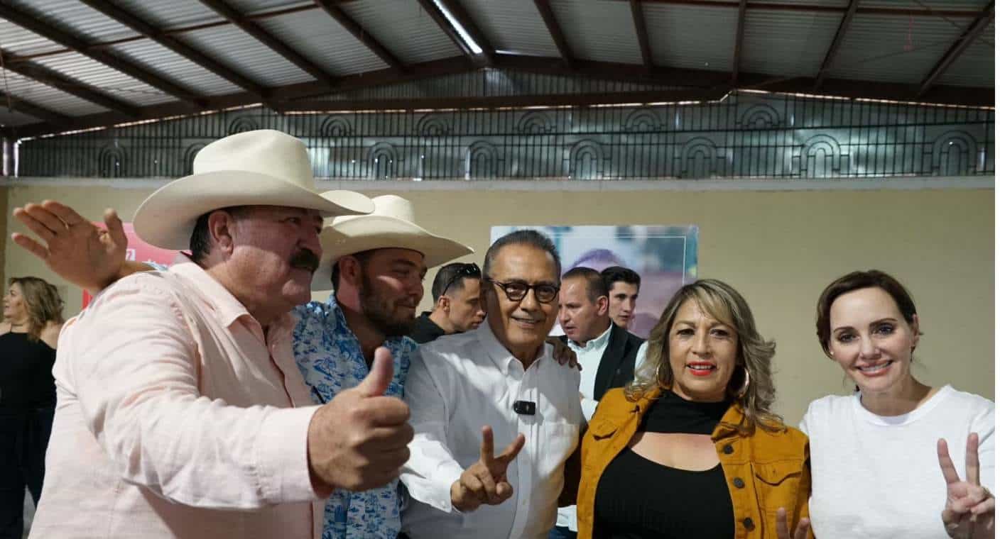 En Ures reafirman Beltrones y Lilly Téllez el regreso de programas y apoyos a todos los sectores con su llegada al Senado En Ures reafirman Beltrones y Lilly Téllez el regreso de programas y apoyos a todos los sectores con su llegada al Senado