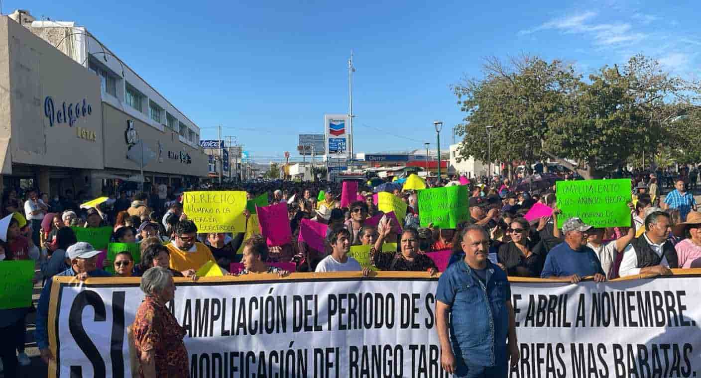 Ampliar subsidio a 8 meses y tarifas de CFE más baratas exigen más de 10 mil ciudadanos en marcha de la Unión de Usuarios de Hermosillo