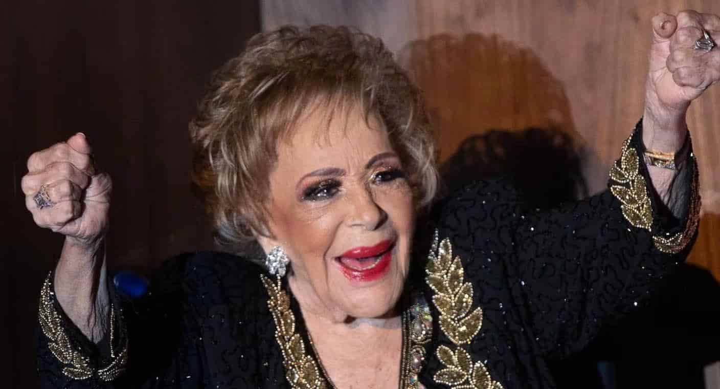 Silvia Pinal sale del hospital tras 12 días internada