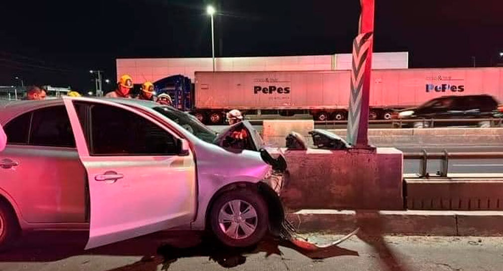 Muere policía en Hermosillo tras chocar contra muro de contención en cruce de Luis Encinas y Solidaridad