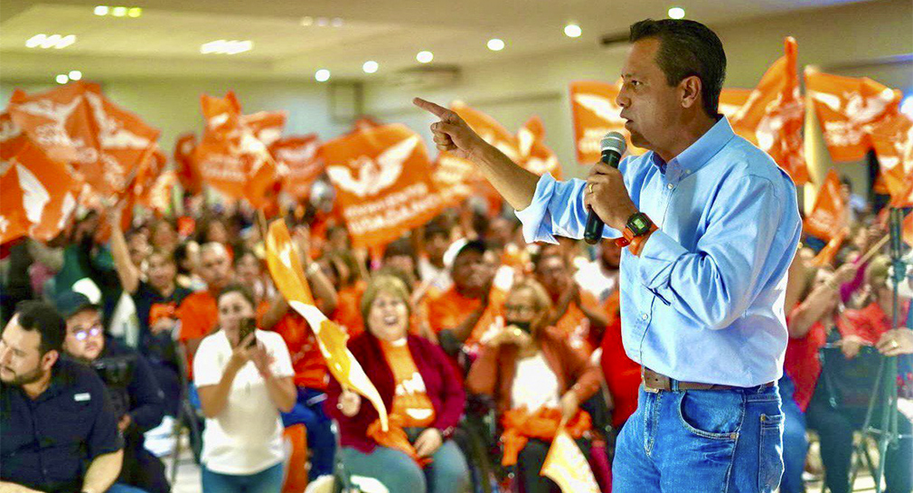 Reta ‘Pato’ de Lucas a candidatos de Morena a tapar baches en lugar de colocar lonas con propaganda