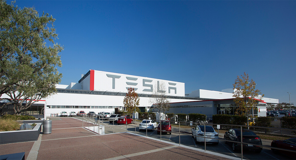 Tesla despedirá a dos mil 688 empleados en su Gigafactory de Texas